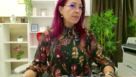 dirty_mature online show from September 28, 2025, 9:36 am