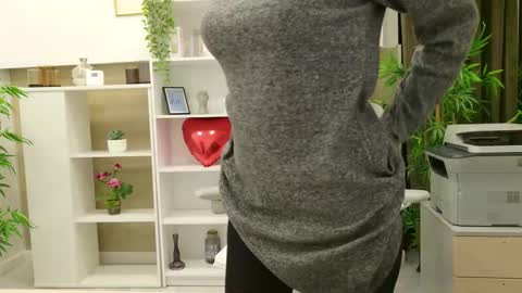 dirty_mature online show from December 3, 2025, 6:54 am