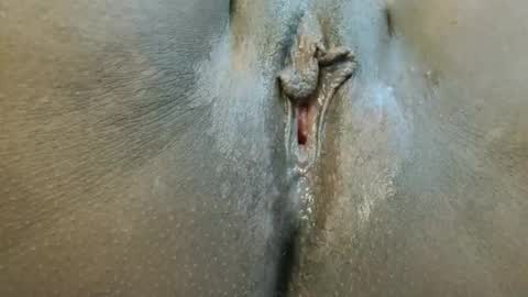 sisi and grovin online show from November 14, 2025, 7:40 am