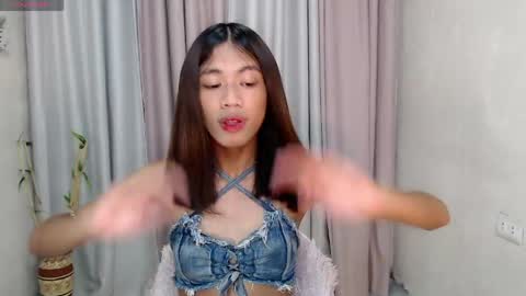 Ivana  Yanna and Elisha online show from April 19, 2026, 6:10 pm