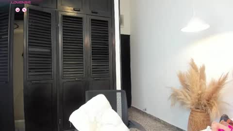 Angelica online show from October 21, 2025, 6:30 pm