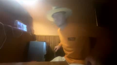 dirtyuniversal online show from April 17, 2026, 9:01 am