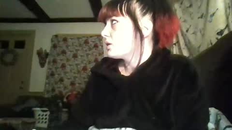 Crystal online show from December 16, 2025, 3:00 am