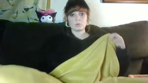 Crystal online show from January 6, 2026, 3:32 am