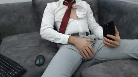 dirtyybooyy77 online show from December 13, 2025, 7:53 pm