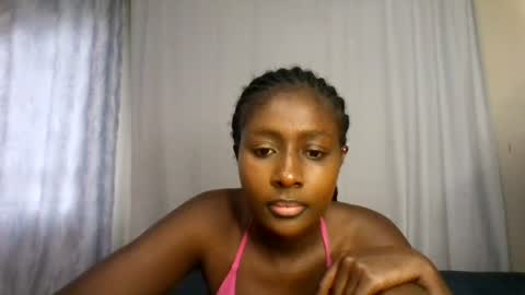 Snapshot of disah_002 chatting on August 3, 2026, 9:04 am disah_002 online show from August 3, 2026, 9:04 am
