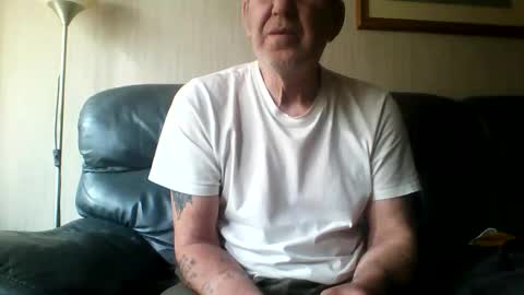 Snapshot of discovery63 chatting on October 4, 2025, 10:46 am discovery63 online show from October 4, 2025, 10:46 am