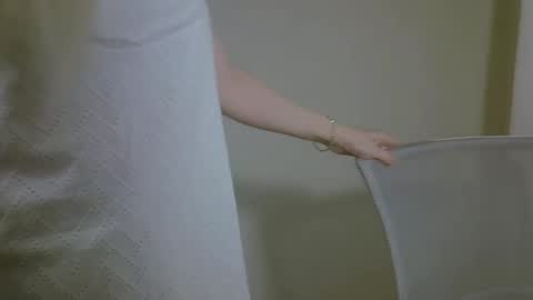 DitaMilton online show from October 1, 2025, 8:26 pm