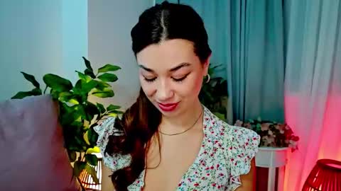 Tia online show from February 21, 2026, 8:10 pm