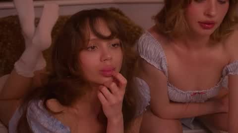 Eva and Lucia online show from September 26, 2025, 8:02 pm