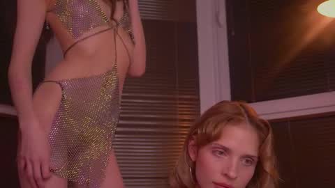 Eva and Lucia online show from October 28, 2025, 10:34 pm