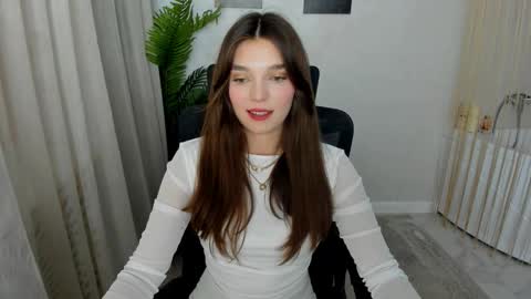 Hannah online show from November 18, 2025, 12:31 pm