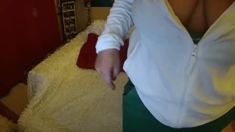 Snapshot of divineblond chatting on December 23, 2024, 12:14 am Alexxa online show from December 23, 2024, 12:14 am