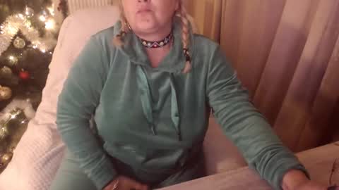 Alexxa online show from December 1, 2025, 10:48 pm