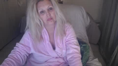 Alexxa online show from April 12, 2026, 8:03 pm