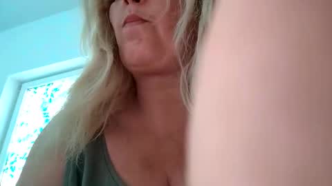 Alexxa online show from April 20, 2026, 10:51 am