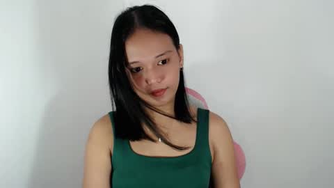 Crystal mae online show from April 25, 2026, 1:25 pm