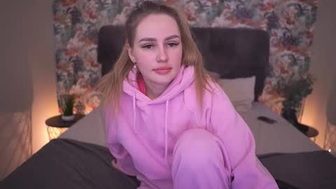 DivineJasss online show from January 18, 2026, 6:50 am