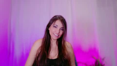 Snapshot of divinelynn chatting on January 23, 2025, 7:29 pm DivineLynn online show from January 23, 2025, 7:29 pm