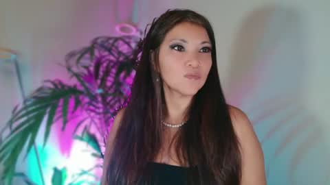 DivineLynn online show from July 12, 2026, 1:57 pm