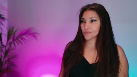 DivineLynn online show from July 26, 2026, 4:58 pm
