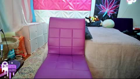 Jade Divyne online show from December 4, 2024, 5:00 pm