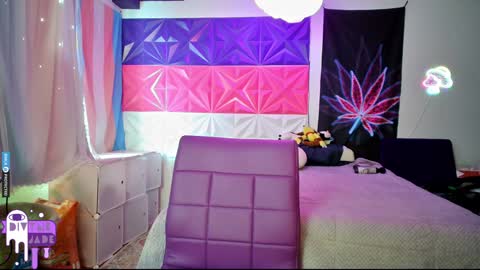 Jade Divyne online show from December 6, 2024, 6:50 pm