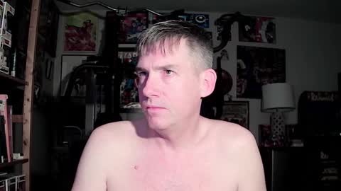 dix_handley_50 online show from February 11, 2025, 1:09 pm