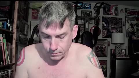 dix_handley_50 online show from October 29, 2025, 12:18 pm