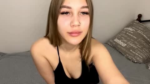 Stella online show from October 2, 2025, 4:58 pm