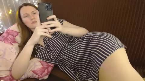 Dixiemiller online show from September 24, 2025, 1:09 am