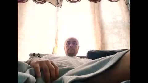 Snapshot of dixienormes chatting on March 22, 2026, 9:18 pm dixienormes online show from March 22, 2026, 9:18 pm