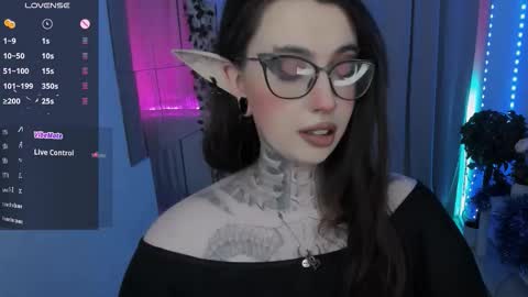 dixipixi_ online show from January 9, 2026, 6:05 am