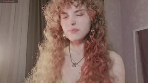 Snapshot of dizer_clop chatting on May 10, 2026, 8:25 pm Dizer online show from May 10, 2026, 8:25 pm