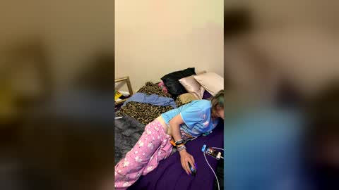 diztraxtion2468 online show from April 9, 2026, 6:19 am