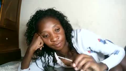 Snapshot of djamellah chatting on May 21, 2026, 10:55 am djamellah online show from May 21, 2026, 10:55 am