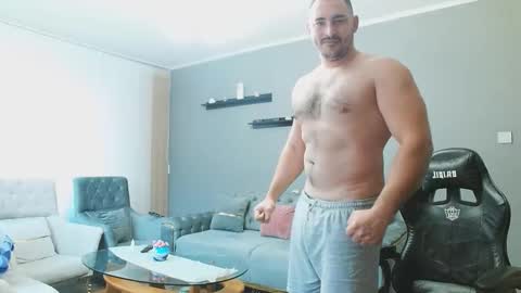 STR8 BOYv online show from October 26, 2025, 6:30 am