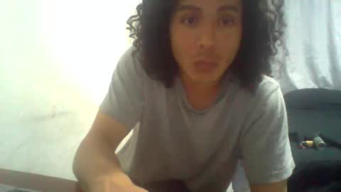 djo211294 online show from January 7, 2025, 6:27 am