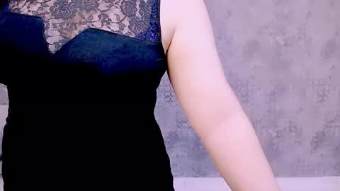 djullia online show from October 12, 2025, 5:17 am