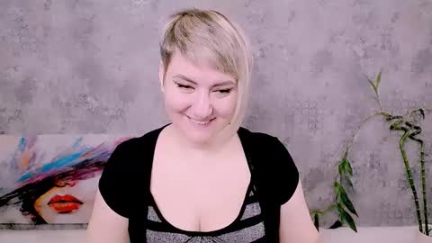 djullia online show from December 4, 2025, 5:17 am