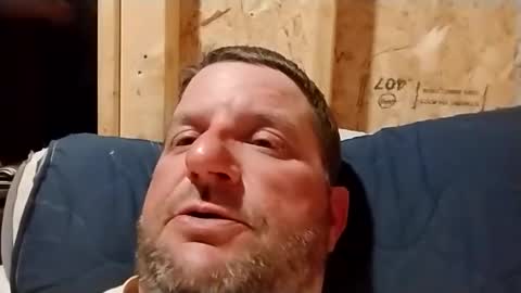 dlkalid20 online show from April 19, 2026, 6:43 pm