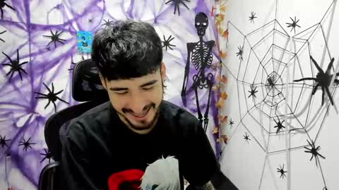 Snapshot of dmitrisanders1 chatting on November 16, 2025, 5:07 pm Maybe in pvt online show from November 16, 2025, 5:07 pm