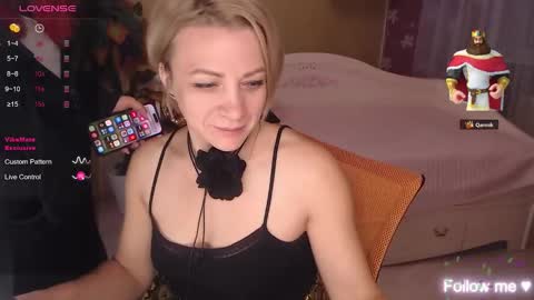 doddess_you online show from November 12, 2025, 2:28 pm