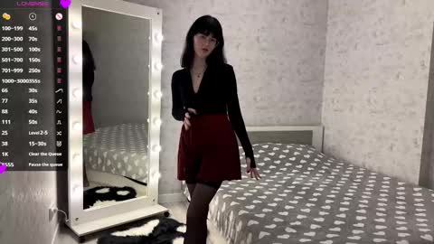 Annie PVT IS OPEN online show from October 5, 2025, 9:24 pm