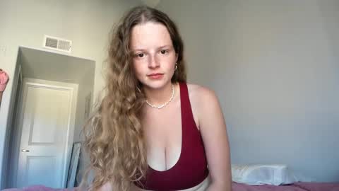 Snapshot of doeeyedpeach chatting on September 15, 2025, 12:10 am doeeyedpeach online show from September 15, 2025, 12:10 am