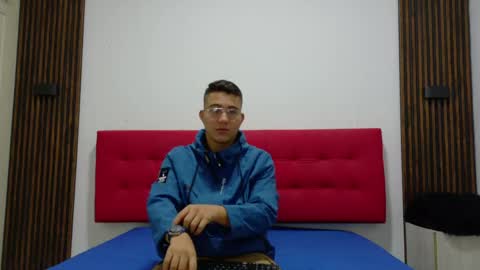  01 online show from May 29, 2026, 11:19 am