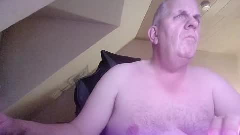 doggy2629 online show from October 25, 2025, 8:14 pm