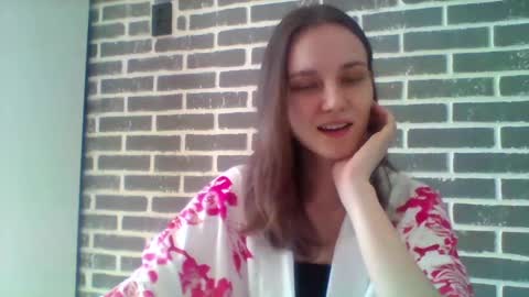 dolcezza_ online show from April 15, 2026, 11:28 am