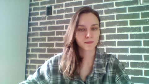 dolcezza_ online show from April 25, 2026, 9:34 am