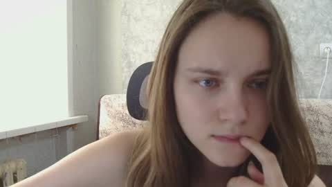 Snapshot of dolcezza_ chatting on June 21, 2026, 9:23 am dolcezza_ online show from June 21, 2026, 9:23 am